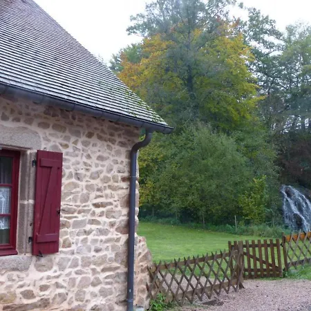 Familial Avec Cascade, Peche, Activites Et Proximite De Vichy - Fr-1-489-21 Holiday home Barrais-Bussolles