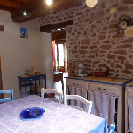 Holiday home Familial Avec Cascade, Peche, Activites Et Proximite De Vichy - Fr-1-489-21 Barrais-Bussolles